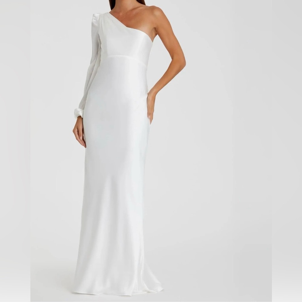 Mac Duggal One-Shoulder White Formal Gown Size 6